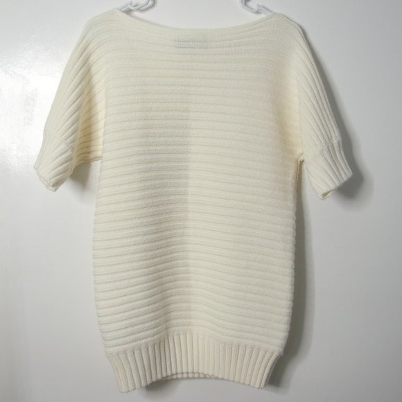 The Limited White Short Sleeve Sweater Sz Medium - Picture 2 of 3